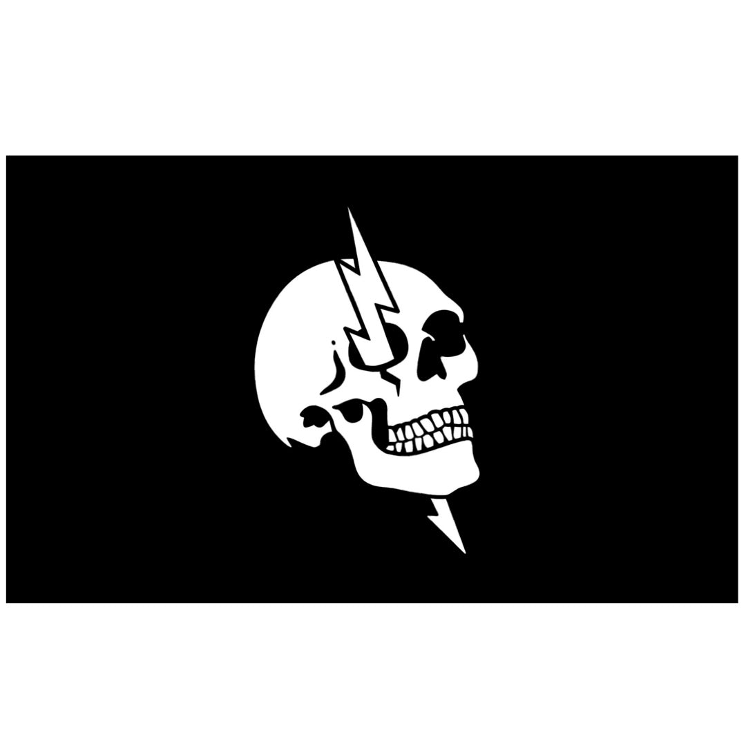 B/W Skull Flag.